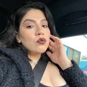 Meet your Posher, Gabriela